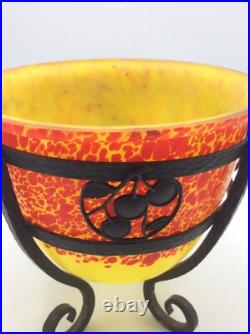 Coupe en verre soufflé moucheté et fer forgé martelé signé Moda Art Déco