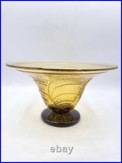 Coupe verre soufflé coloré dégagé à l'acide géométrique signé Schneider Art Déco