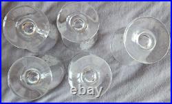 Cristal BACCARAT Lot 4 + 1 = 5 verres art déco en cristal gravé de fruits Cristal BACCARAT Lot 4 + 1 = 5 verres art déco en cristal gravé de fruits