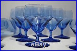 DAUM NANCY ART DECO 1940 18 verres eau(6) vin rouge(6) & blanc(6) verre bleuté