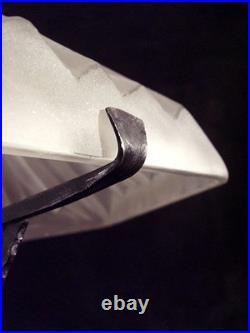 Degué Grande Lampe Art Déco En Fer Forgé Et Dôme En Verre Pressé Signé 1930