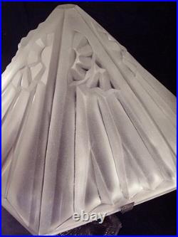 Degué Grande Lampe Art Déco En Fer Forgé Et Dôme En Verre Pressé Signé 1930