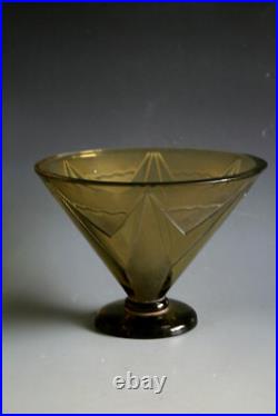 Deux Bols Art Deco En Verre