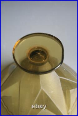 Deux Bols Art Deco En Verre