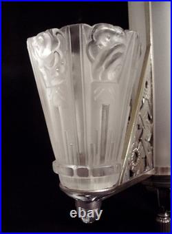 Ejg Lustre Art Déco En Bronze Nickelé Et Tulipes En Verre Pressé 1930