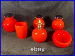 Ensemble de toilette en verre soufflé rouge et noir, Art Déco