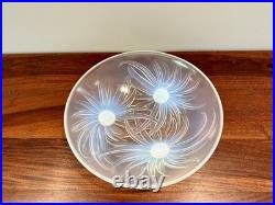 Etling Grande coupe Art Deco en verre opalescent signée