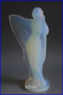 Figurine En Verre Opalescent Art Deco Sabino Tangara