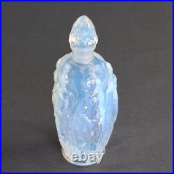 Flacon à Parfum Verre Opalescent Nymphes Nues Dansantes Verrier Sabino Art Déco