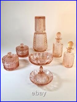 Garniture de toilette Art Déco rose poudré Verrerie de Scailmont