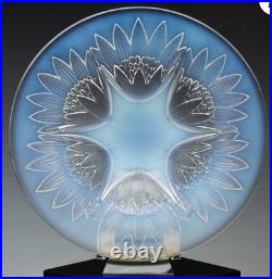 Grand Plat Aux Lotus Signé d'Avesn En Verre Opalescent Art Déco
