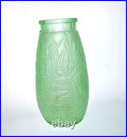 Grand Vase ART DECO en verre vert dichroïque uranifère OURALINE 1920
