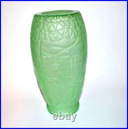 Grand Vase ART DECO en verre vert dichroïque uranifère OURALINE 1920