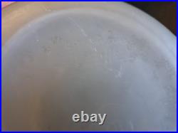 Grand Vase Art Déco en Verre Moulé Irisé Signé Dessous Muller Frères Lunéville