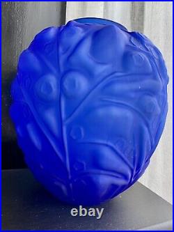 Grand Vase Boule Art Déco En Verre Moulé Décors Stylisés Bleu French Antique