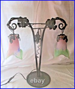 Grande Lampe Art Deco En Fer Forgé 2 Tulipes Pate De Verre Le Verre Francais