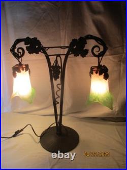 Grande Lampe Art Deco En Fer Forgé 2 Tulipes Pate De Verre Le Verre Francais