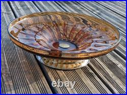 Grande coupe Art Déco / centre de table en verre pressé ambré sur pied