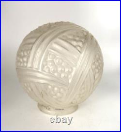 HETTIER-VINCENT Boule verre moulé lustre art Deco-Lalique-Sabino-Muller-Genet