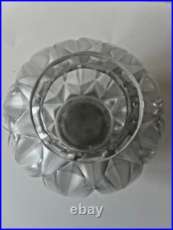 HUNEBELLE André Vase modèle Prisme verre blanc poli et dépoli art déco