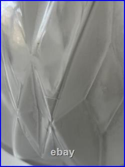 HUNEBELLE André Vase modèle Prisme verre blanc poli et dépoli art déco