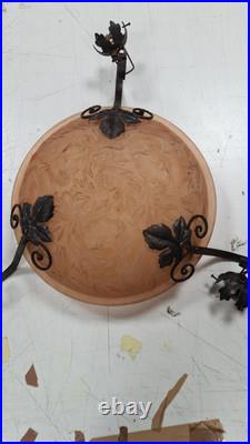LUSTRE ART DECO Vasque Pate de Verre Rose et Ferronnerie