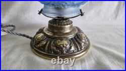 Lampe Art Déco Boule Verre Bleu Ciel Sur Socle En Bronze À Motifs Art Nouveau