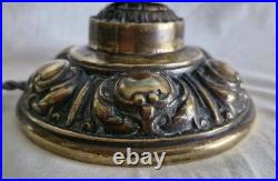 Lampe Art Déco Boule Verre Bleu Ciel Sur Socle En Bronze À Motifs Art Nouveau