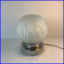 Lampe Art Deco Globe Fleur Stylisées Verre Attribué Vianne 1930