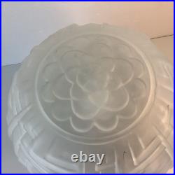 Lampe Art Deco Globe Fleur Stylisées Verre Attribué Vianne 1930