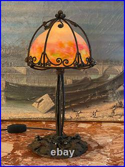Lampe En Fer Forgé En Forme De Champignon Avec Dôme En Pte De Verre Circa 1930