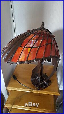 Lampe Flying Lady Tiffany Art déco pâte de verre 57cm de haut