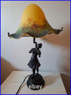 Lampe de bureau art déco Violoniste globe signé le Verre Français pâte De Verre