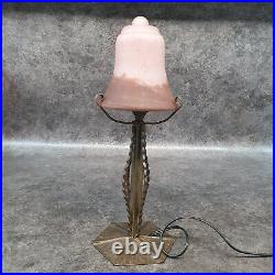 Lampe en fer forgé et pate de verre art déco ref AP174