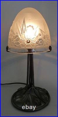 Lampe époque Art Déco fer forgé et globe gravé acide ERA Muller Daum