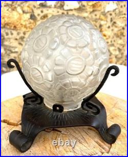 Lampe globe En Verre Moulé -Art déco