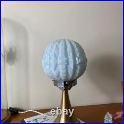 Lampe vintage art déco moderniste verre opaline bleu et laiton LAMP-7649 Lampe vintage art déco moderniste verre opaline bleu et laiton LAMP-7649