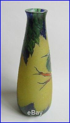 Leune. Vase art déco en verre aspect granité à décor d'oiseaux début XXe siècle