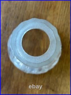 Lot 3 Tulipes décor de Fruits verre moulé pressé art Deco à identifier