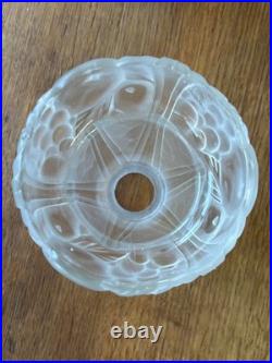 Lot 3 Tulipes décor de Fruits verre moulé pressé art Deco à identifier