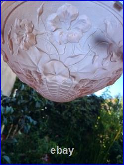 Lustre Art Déco ancien en verre rose moulé Suspension fleurie vintage Lustre Art Déco ancien en verre rose moulé Suspension fleurie vintage