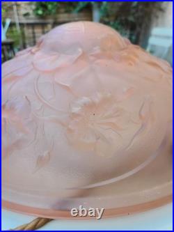 Lustre Art Déco ancien en verre rose moulé Suspension fleurie vintage Lustre Art Déco ancien en verre rose moulé Suspension fleurie vintage