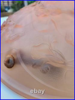 Lustre Art Déco ancien en verre rose moulé Suspension fleurie vintage Lustre Art Déco ancien en verre rose moulé Suspension fleurie vintage