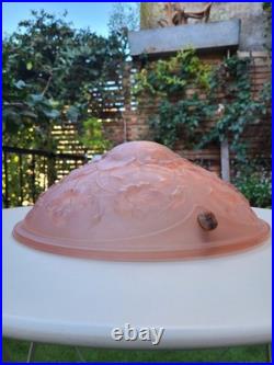 Lustre Art Déco ancien en verre rose moulé Suspension fleurie vintage Lustre Art Déco ancien en verre rose moulé Suspension fleurie vintage