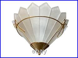 Lustre Art Déco en verre satiné et laiton signé Murano Arts