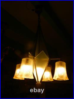 Lustre Art déco avec 4 tulipes et des verres dépoli