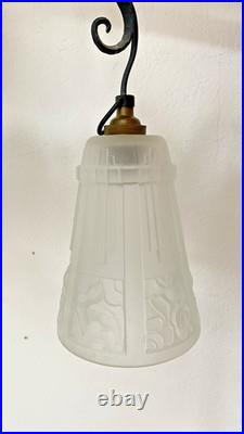 Lustre Fer Forgé Art Déco En Verre Moulé 1930 Verrerie Des Hanots