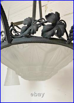 Lustre Fer Forgé Art Déco En Verre Moulé 1930 Verrerie Des Hanots