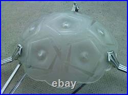 Lustre plafonnier coupelle verre moulé decor geometrique art deco vasque 1053