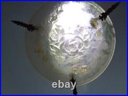Lustre plafonnier en verre moulé pressé Muller monture bronze art déco fleurs